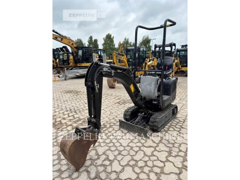 CAT 300.9D Rupsgraafmachines