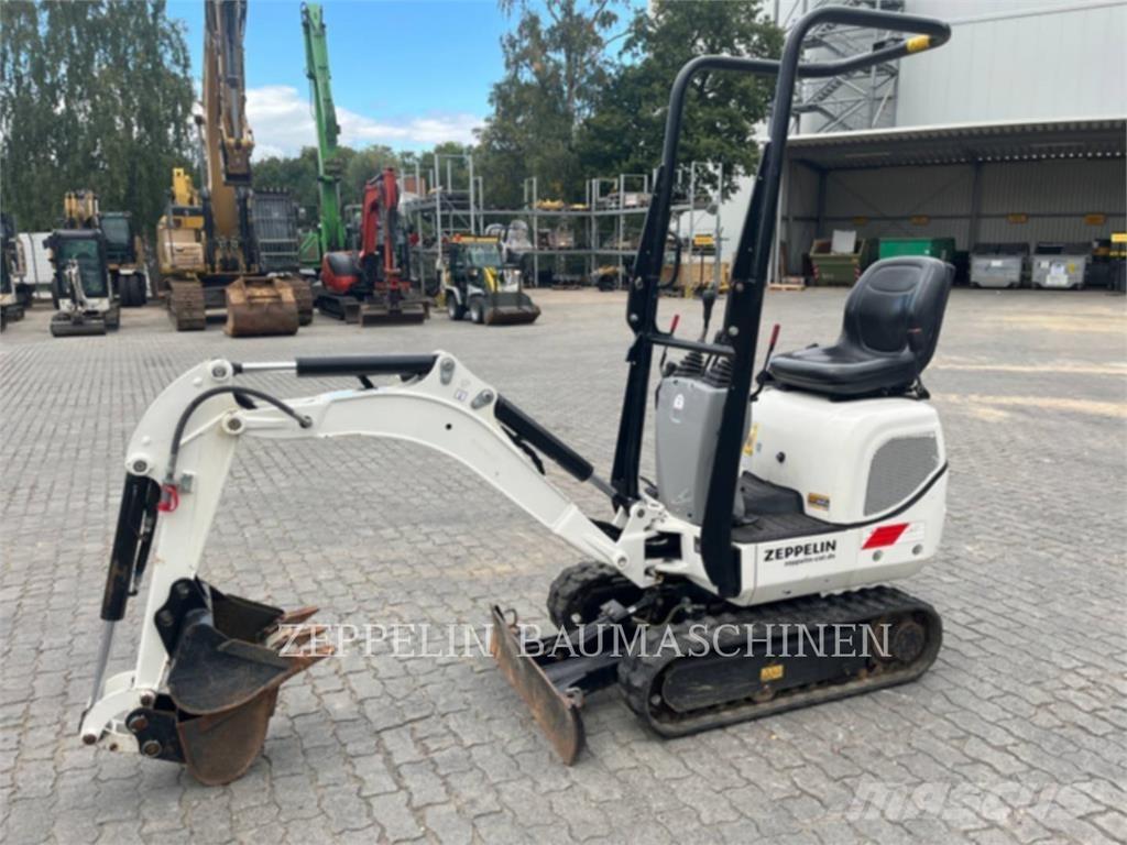 CAT 300.9D Rupsgraafmachines