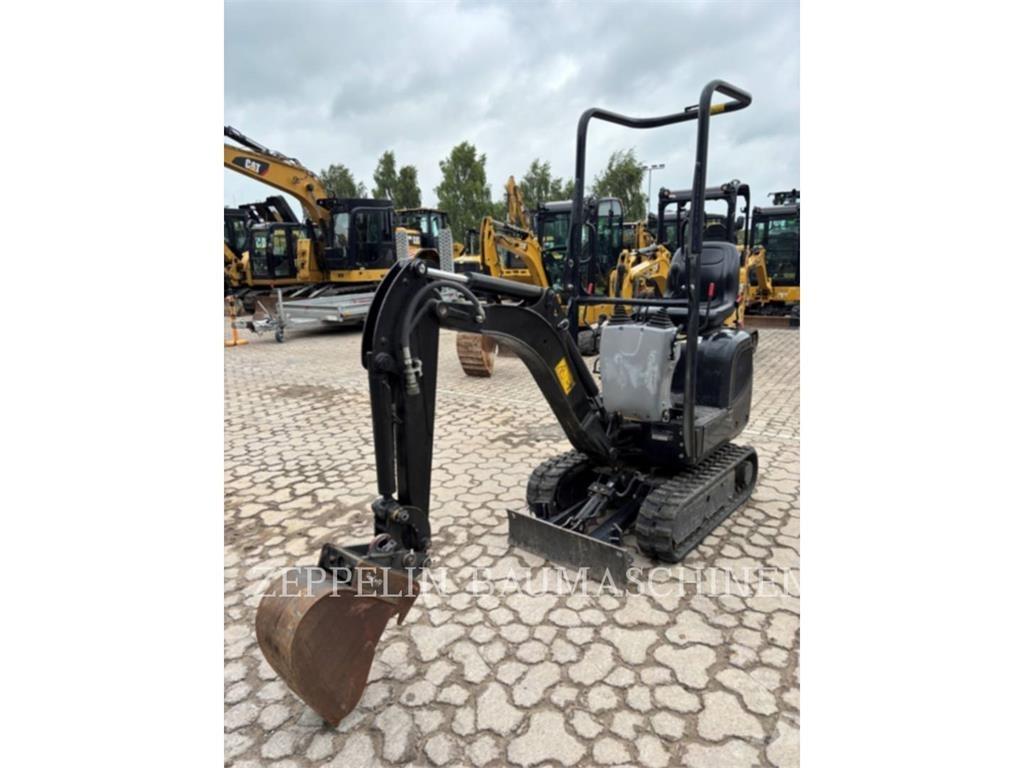 CAT 300.9D Rupsgraafmachines