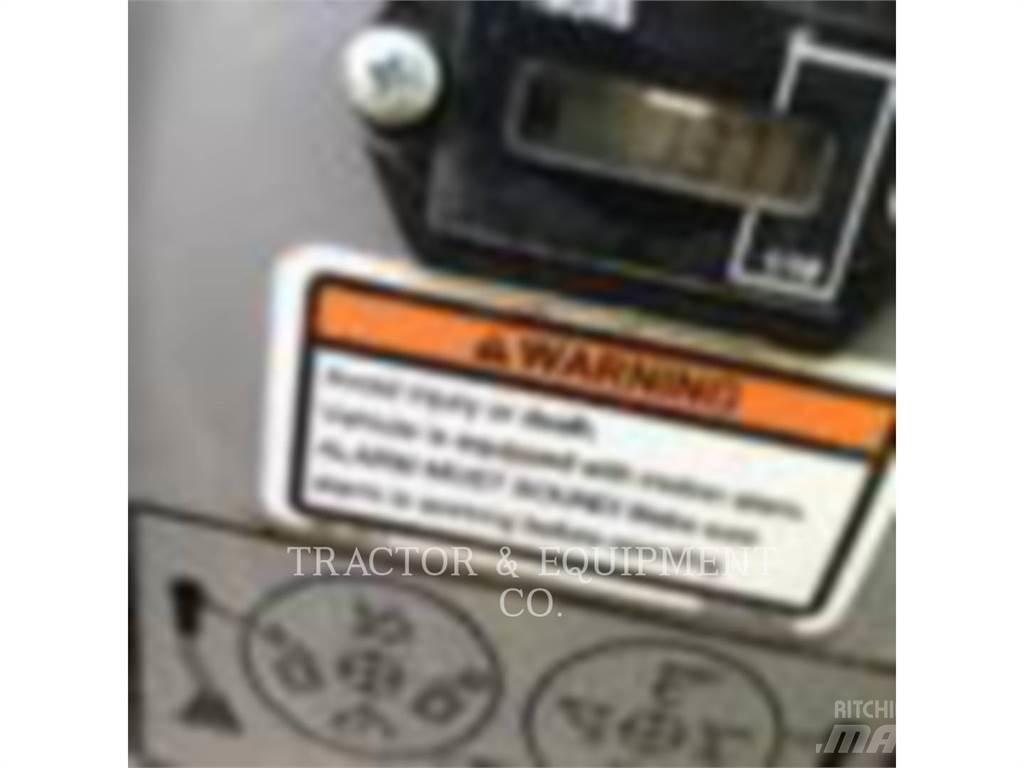 CAT 300.9D Rupsgraafmachines