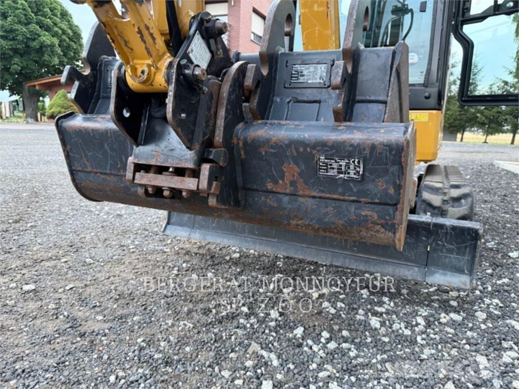 CAT 301.8 Rupsgraafmachines