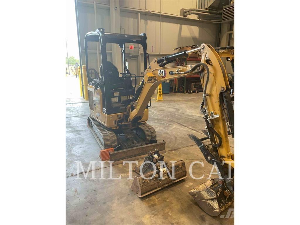 CAT 302 Rupsgraafmachines