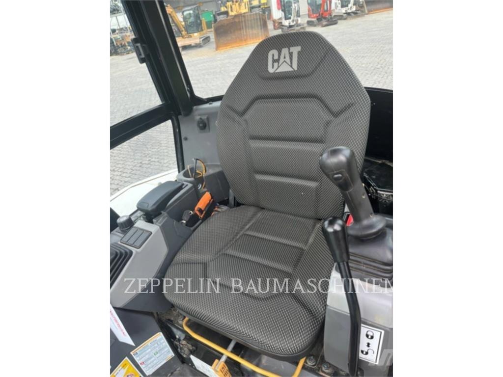 CAT 302.7CR-07 Rupsgraafmachines
