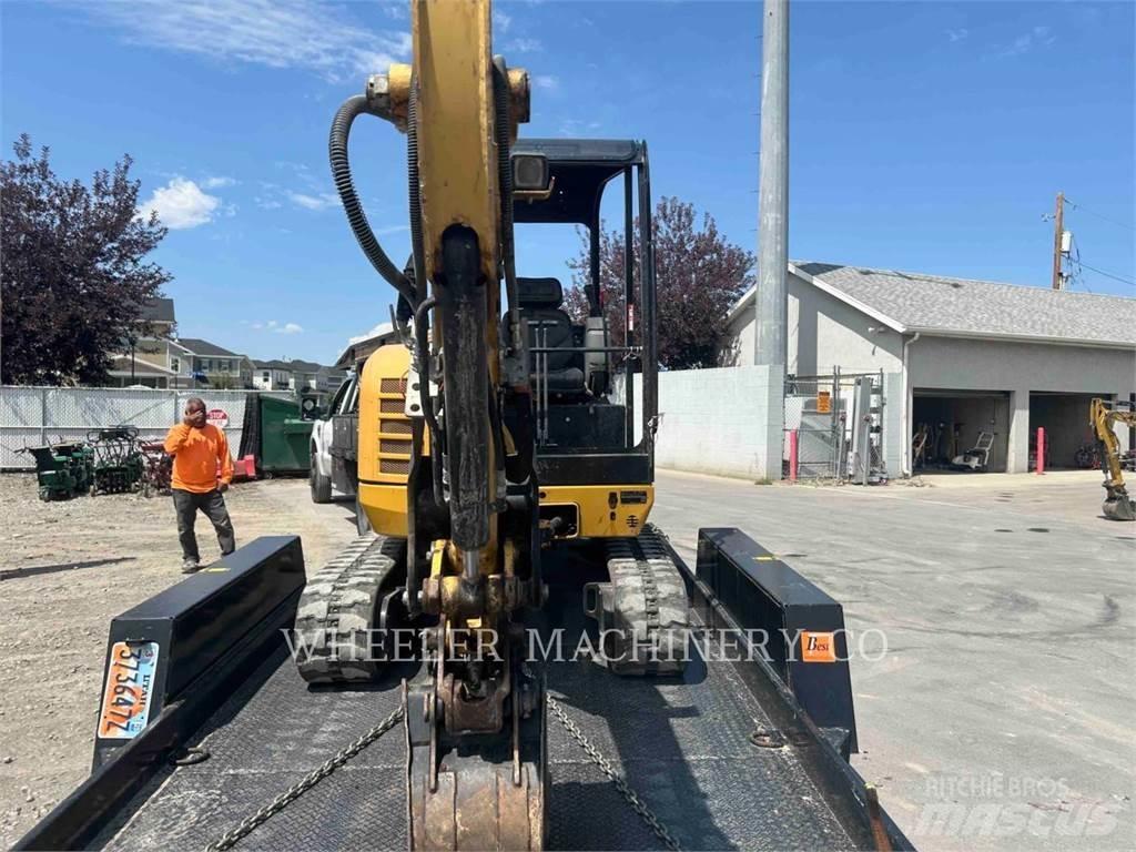 CAT 302.7DC1TH Rupsgraafmachines