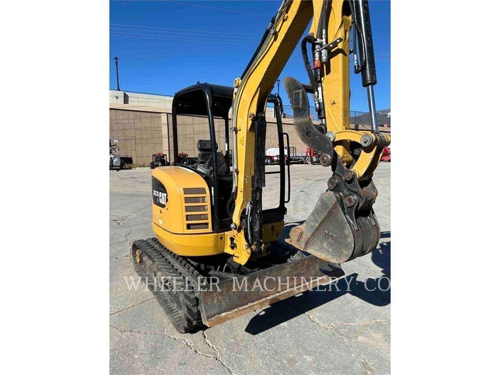 CAT 302.7DC1TH Rupsgraafmachines