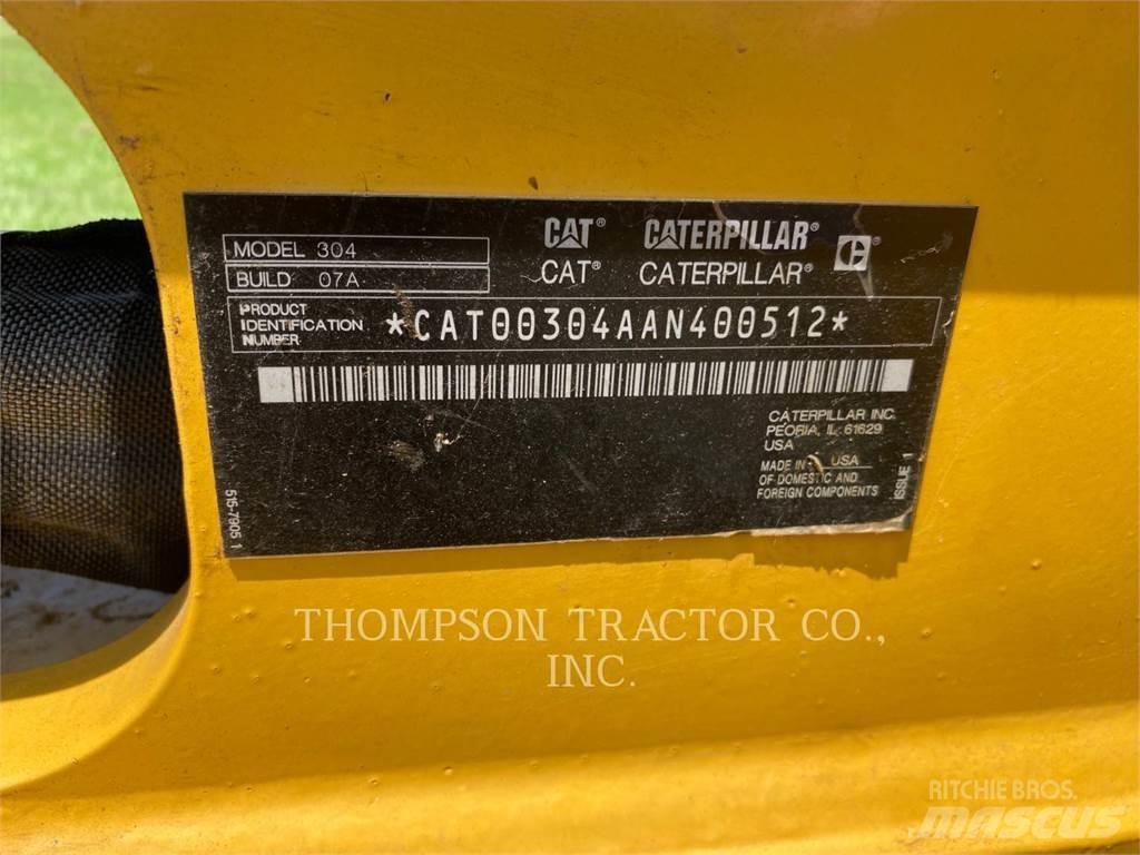 CAT 304 Rupsgraafmachines
