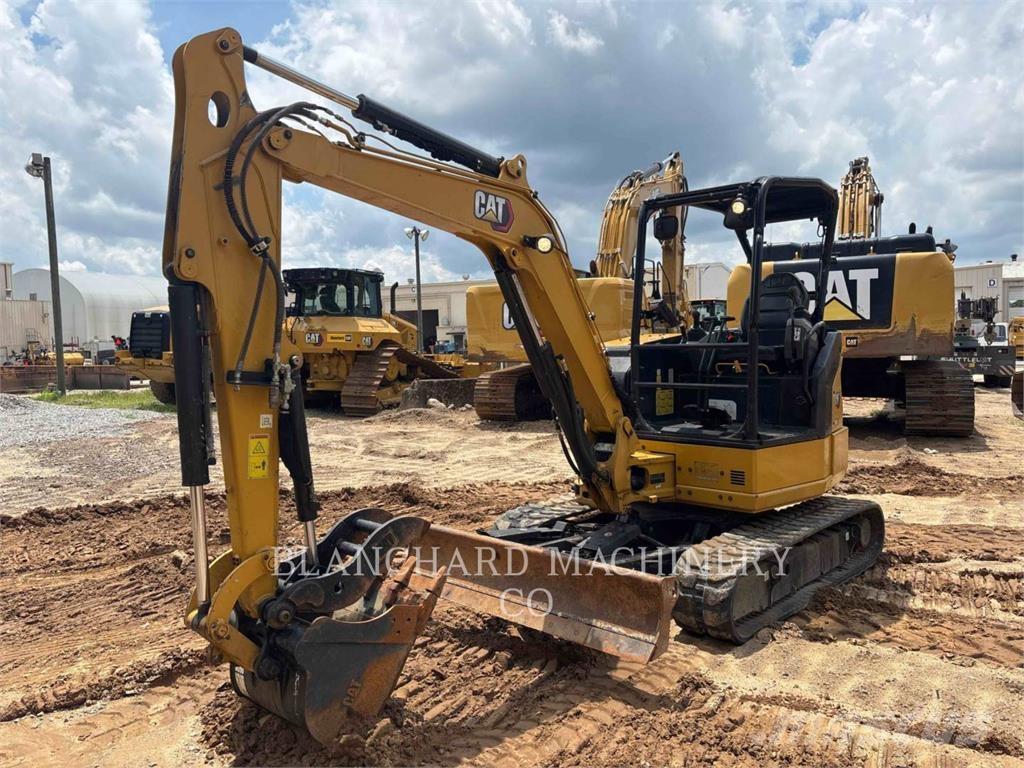 CAT 304 Rupsgraafmachines