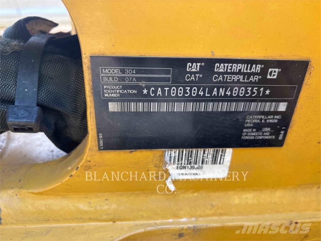 CAT 304 Rupsgraafmachines