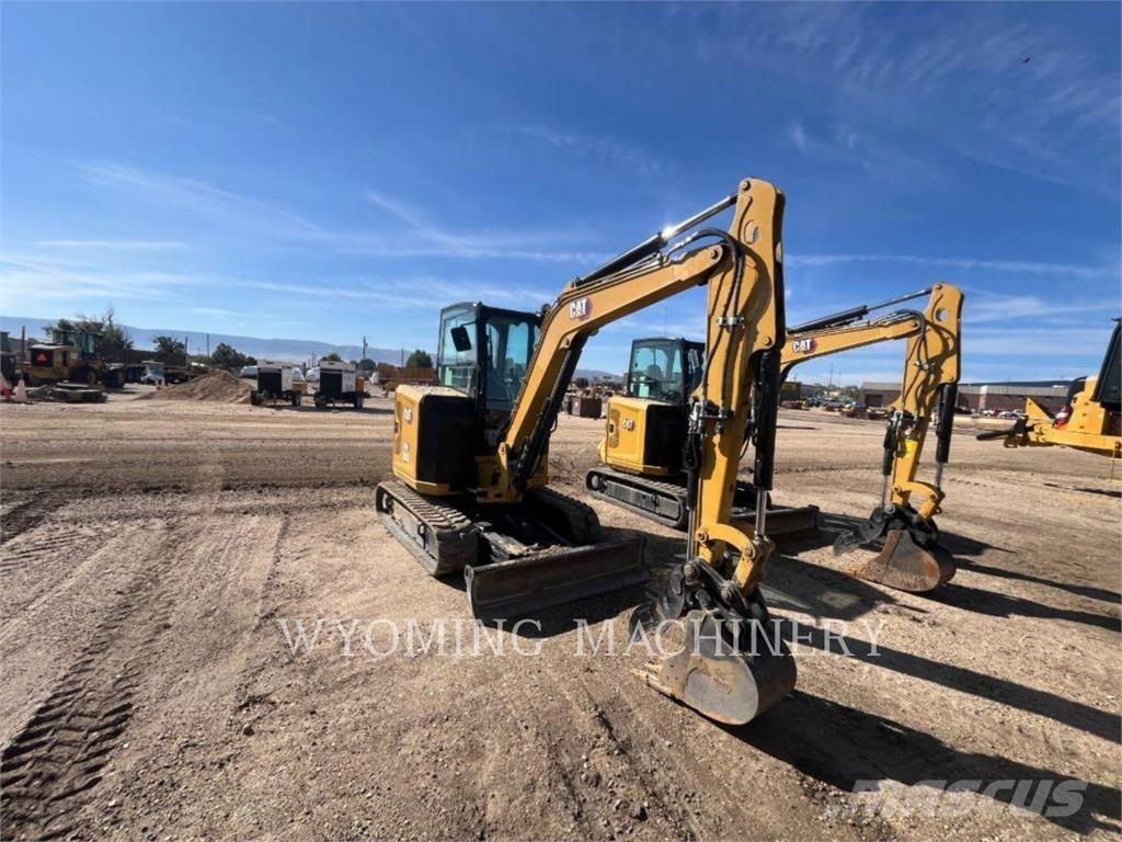 CAT 304 Rupsgraafmachines