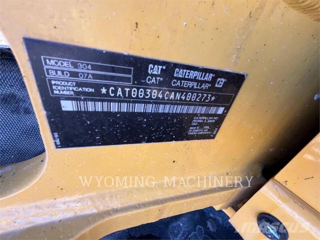 CAT 304 Rupsgraafmachines
