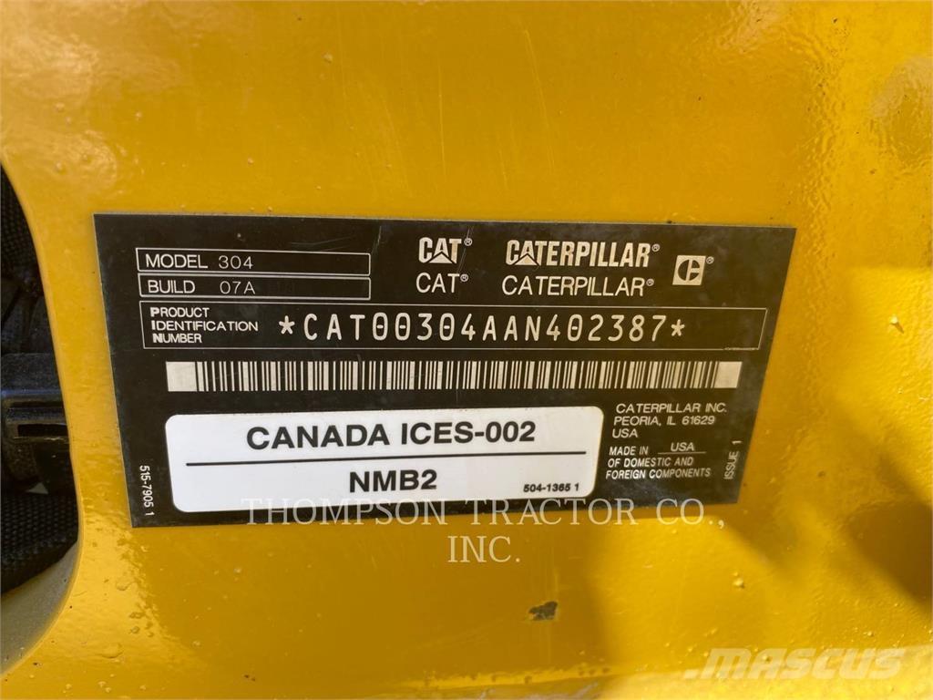 CAT 304 Rupsgraafmachines
