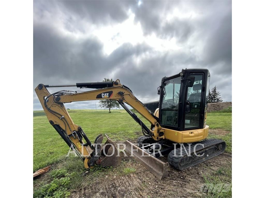 CAT 304E2 CR- Rupsgraafmachines