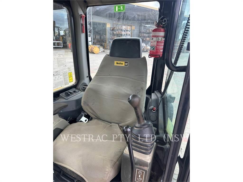 CAT 304E2CR Rupsgraafmachines