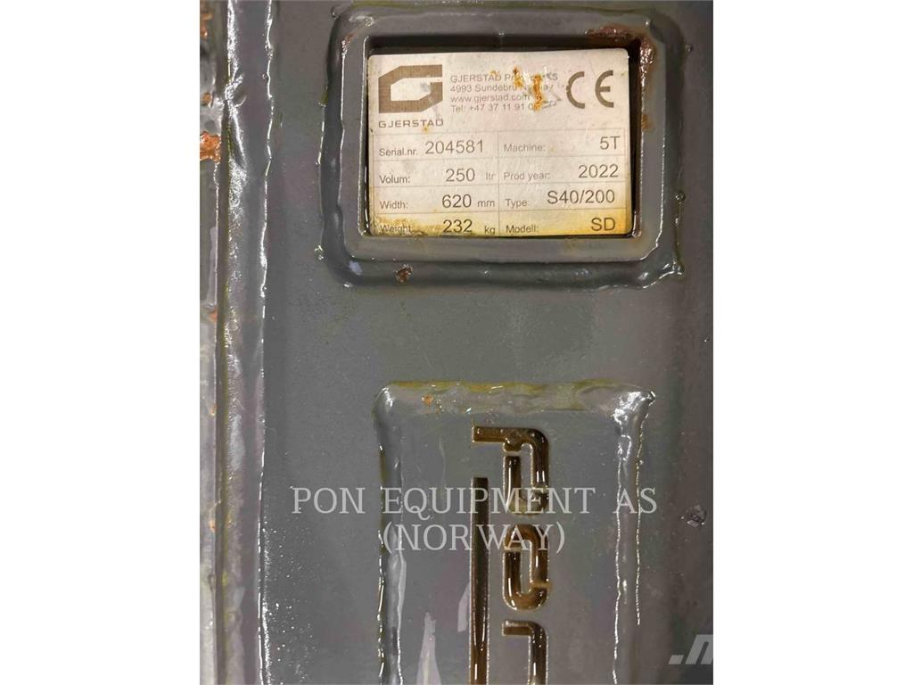 CAT 30507CR Rupsgraafmachines