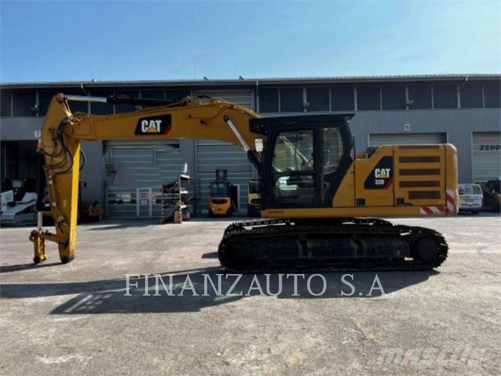 CAT 320 Rupsgraafmachines