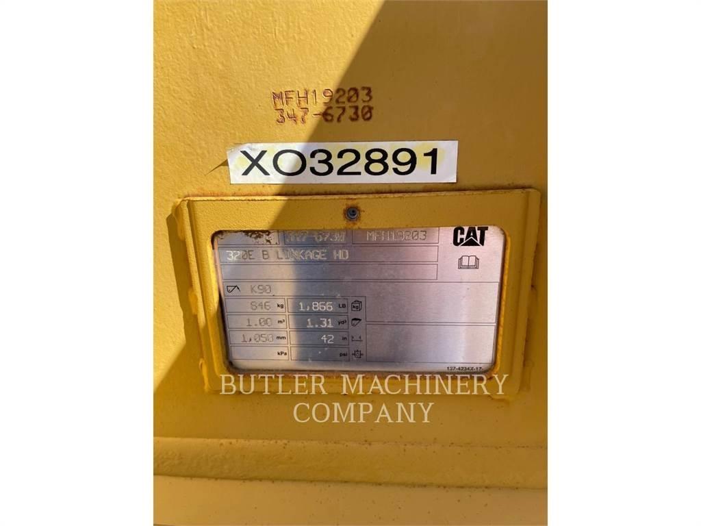 CAT 320 BUCKET Bakken