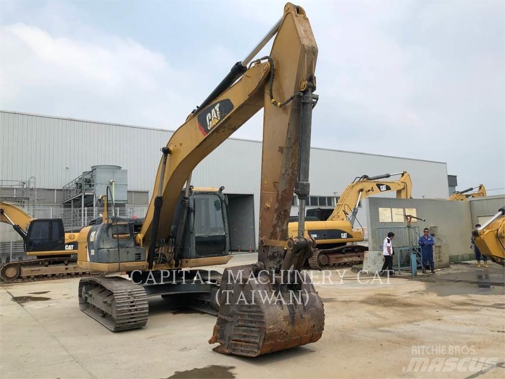 CAT 320D2 Rupsgraafmachines
