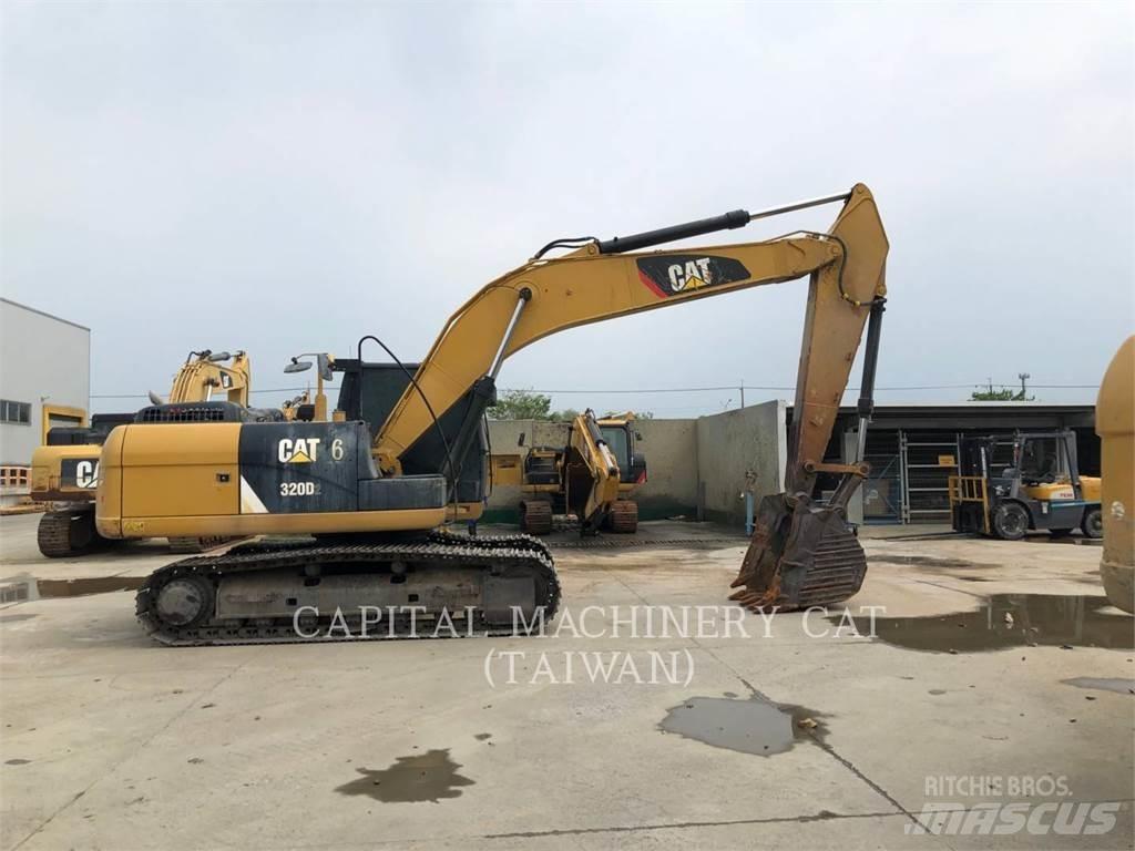 CAT 320D2 Rupsgraafmachines