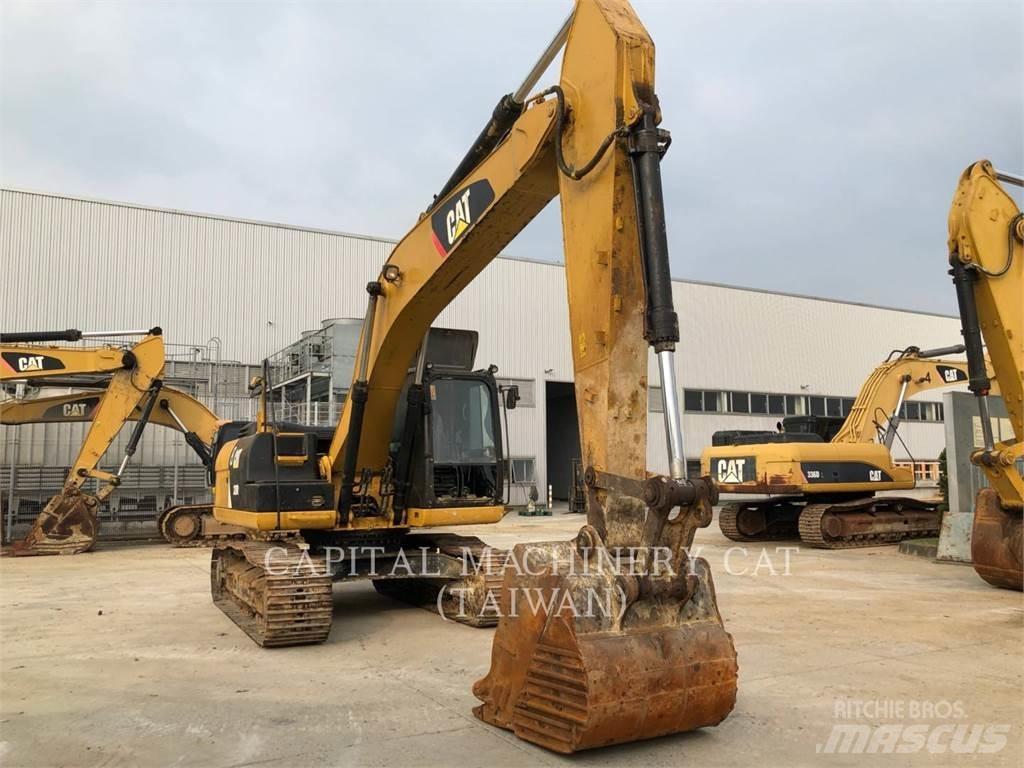 CAT 320D2 Rupsgraafmachines