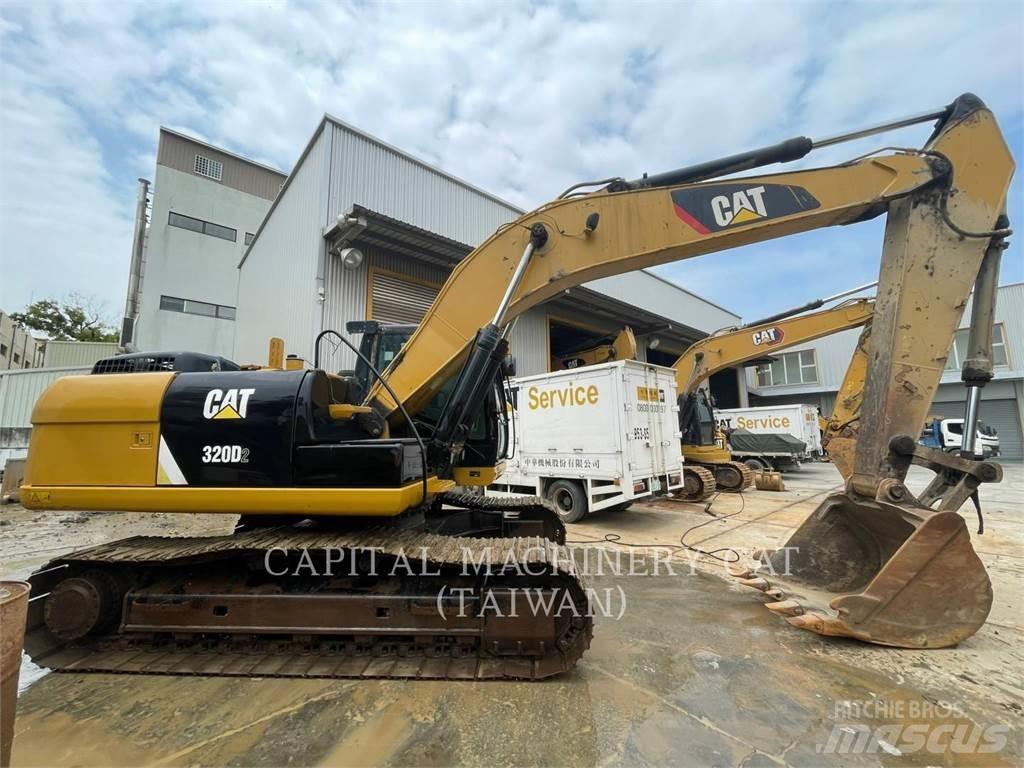 CAT 320D2 Rupsgraafmachines