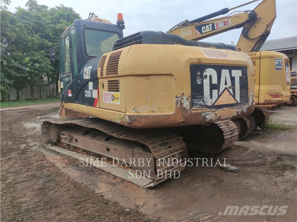 CAT 320D2 Rupsgraafmachines