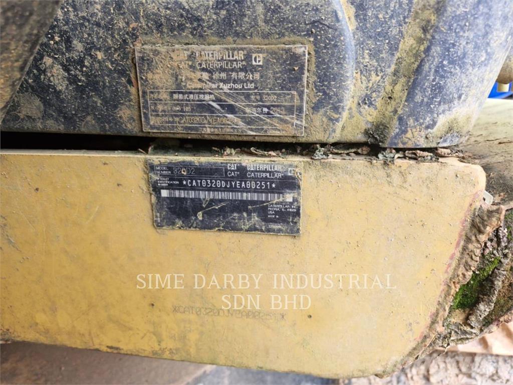 CAT 320D2 Rupsgraafmachines