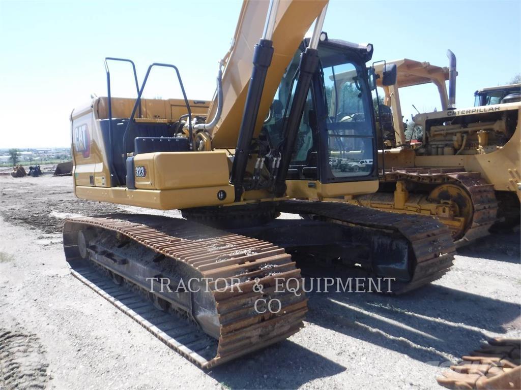 CAT 323 Rupsgraafmachines