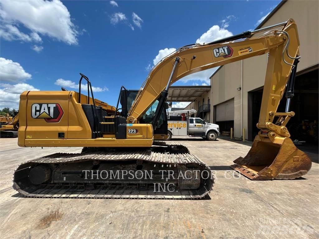 CAT 323 Rupsgraafmachines