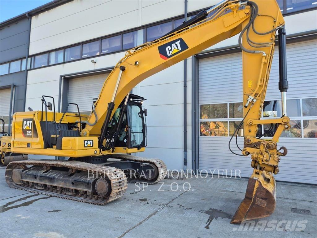 CAT 323 Rupsgraafmachines