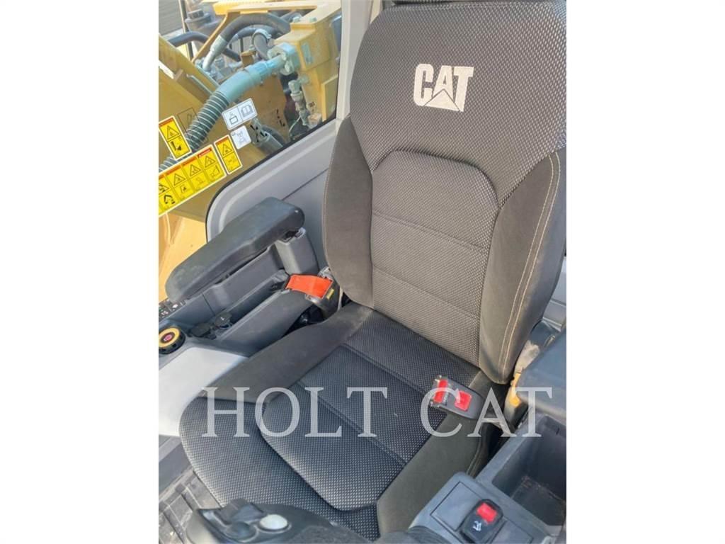 CAT 323 TC Rupsgraafmachines