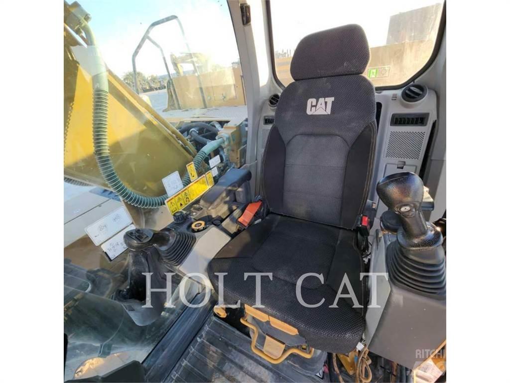 CAT 323 TC Rupsgraafmachines