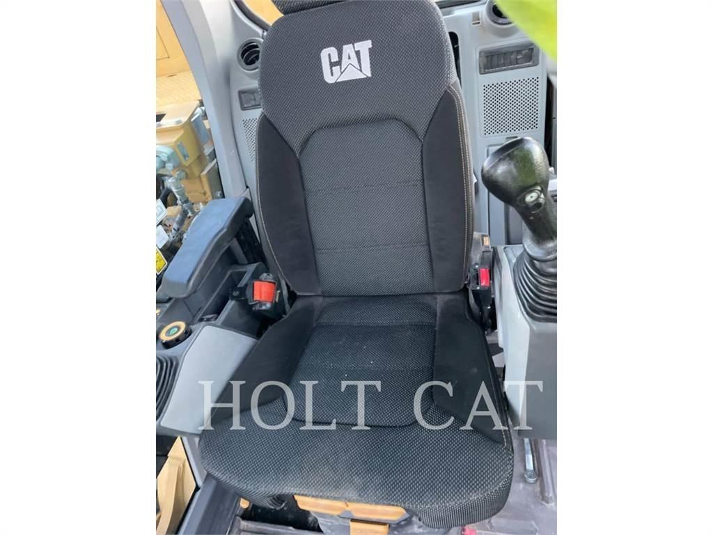 CAT 323 TC Rupsgraafmachines