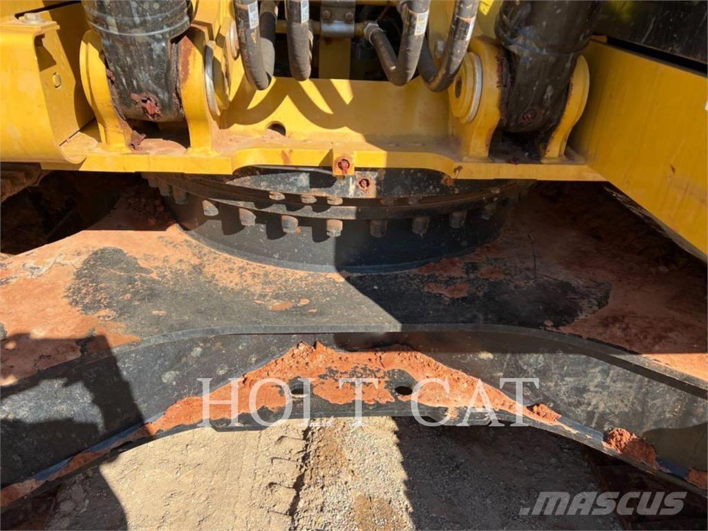 CAT 323 TC Rupsgraafmachines