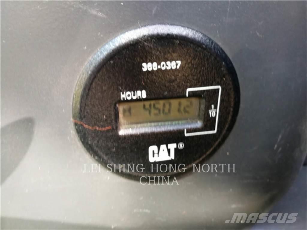 CAT 323D2L Rupsgraafmachines