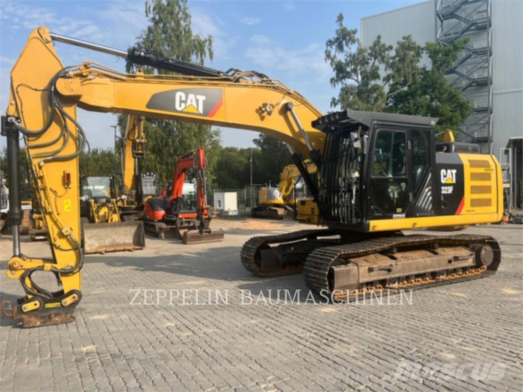 CAT 323FL Rupsgraafmachines