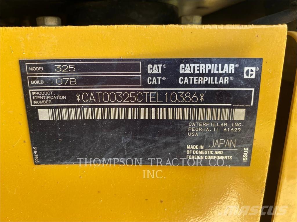 CAT 325 Rupsgraafmachines