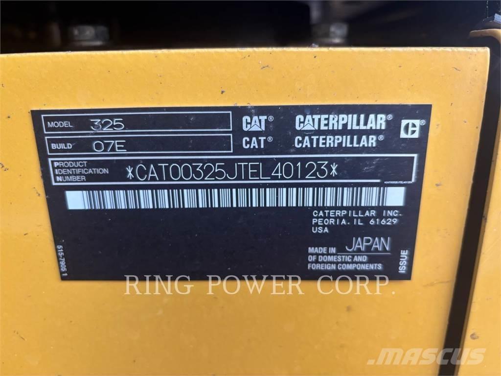 CAT 325 Rupsgraafmachines