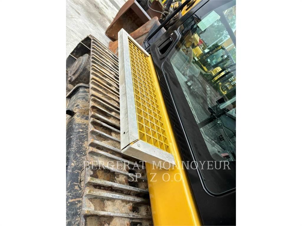 CAT 326 Rupsgraafmachines