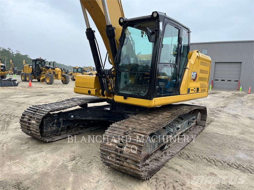 CAT 326 Rupsgraafmachines