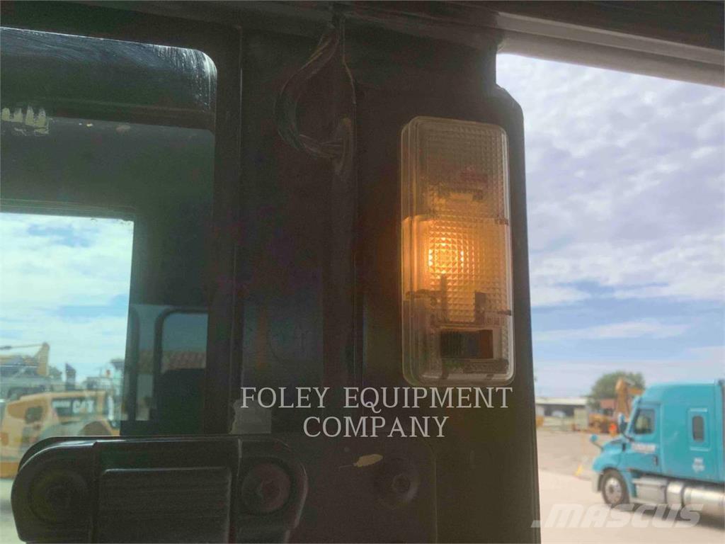 CAT 326FL9 Rupsgraafmachines