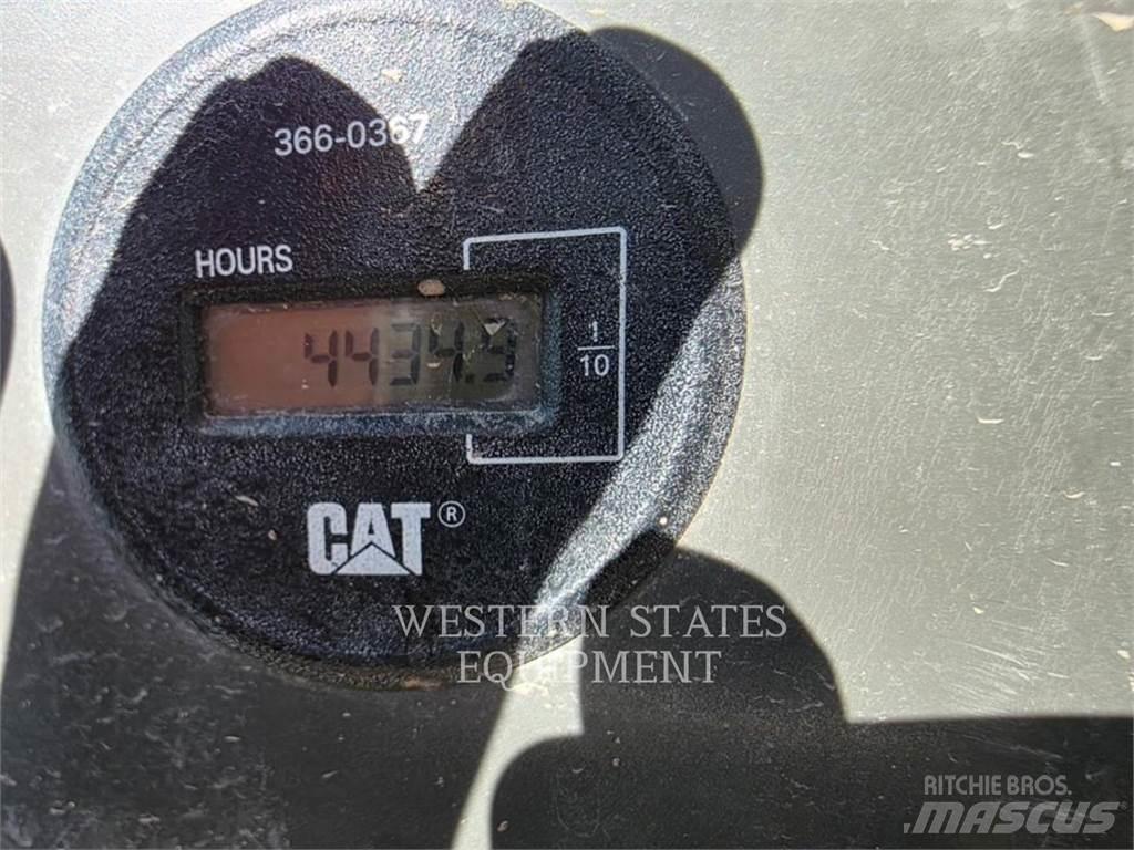 CAT 328D Rupsgraafmachines