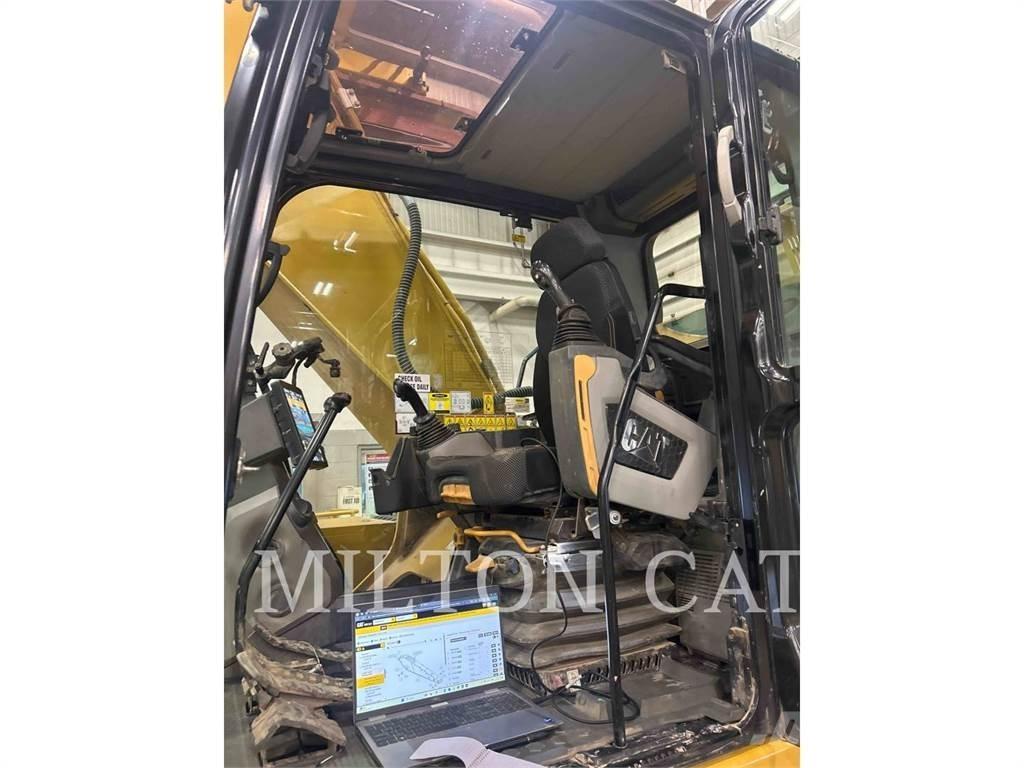 CAT 330 Rupsgraafmachines