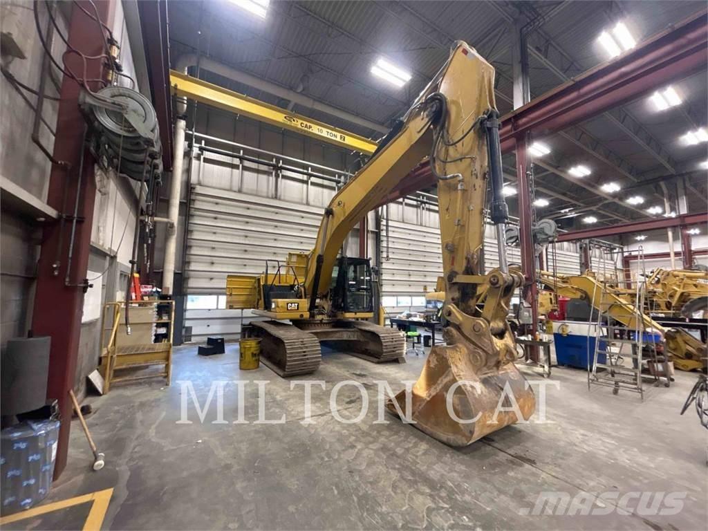 CAT 330 Rupsgraafmachines