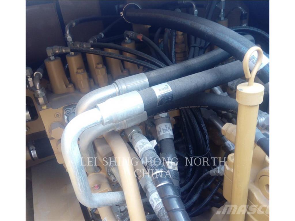 CAT 330D2L Rupsgraafmachines