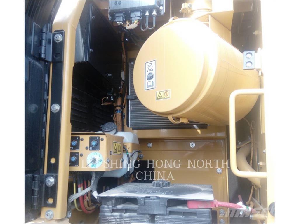 CAT 330D2L Rupsgraafmachines