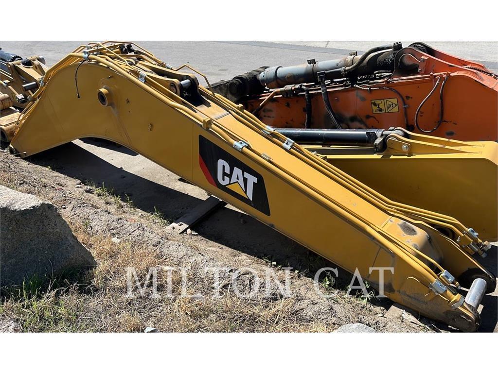 CAT 330GC REACH BOOM Knikarmhoogwerkers