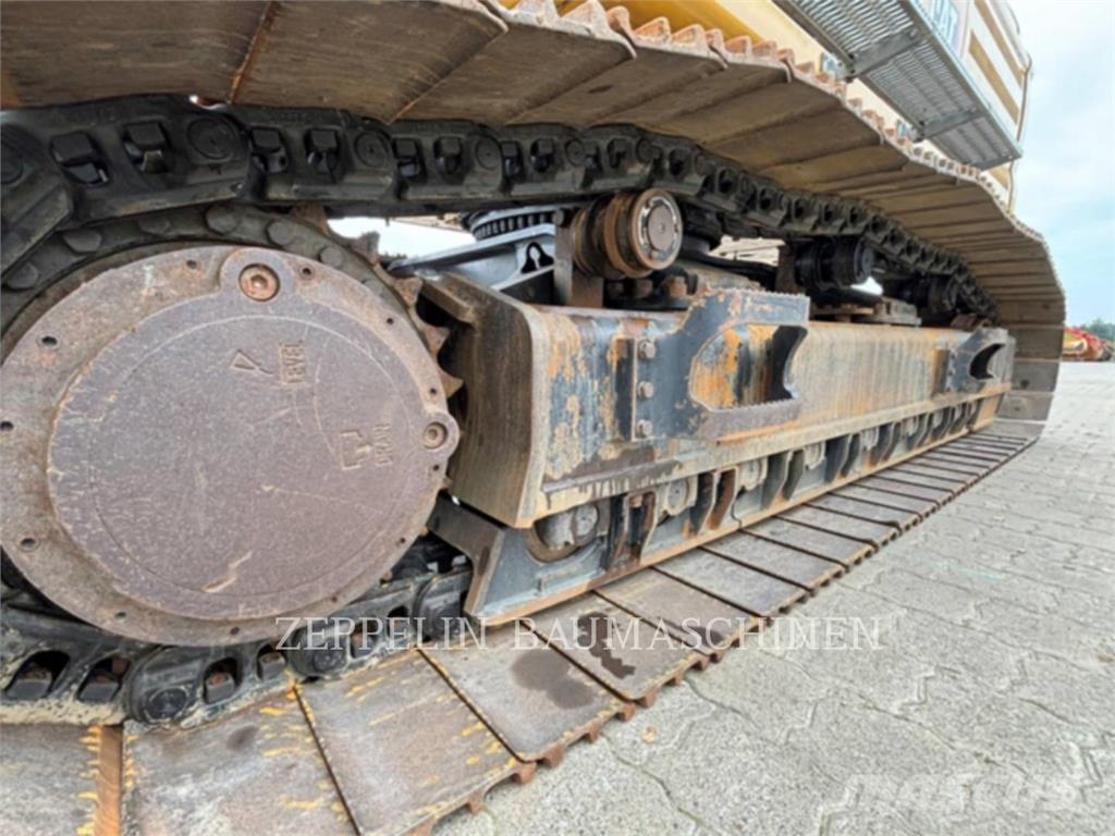 CAT 352-08 Rupsgraafmachines