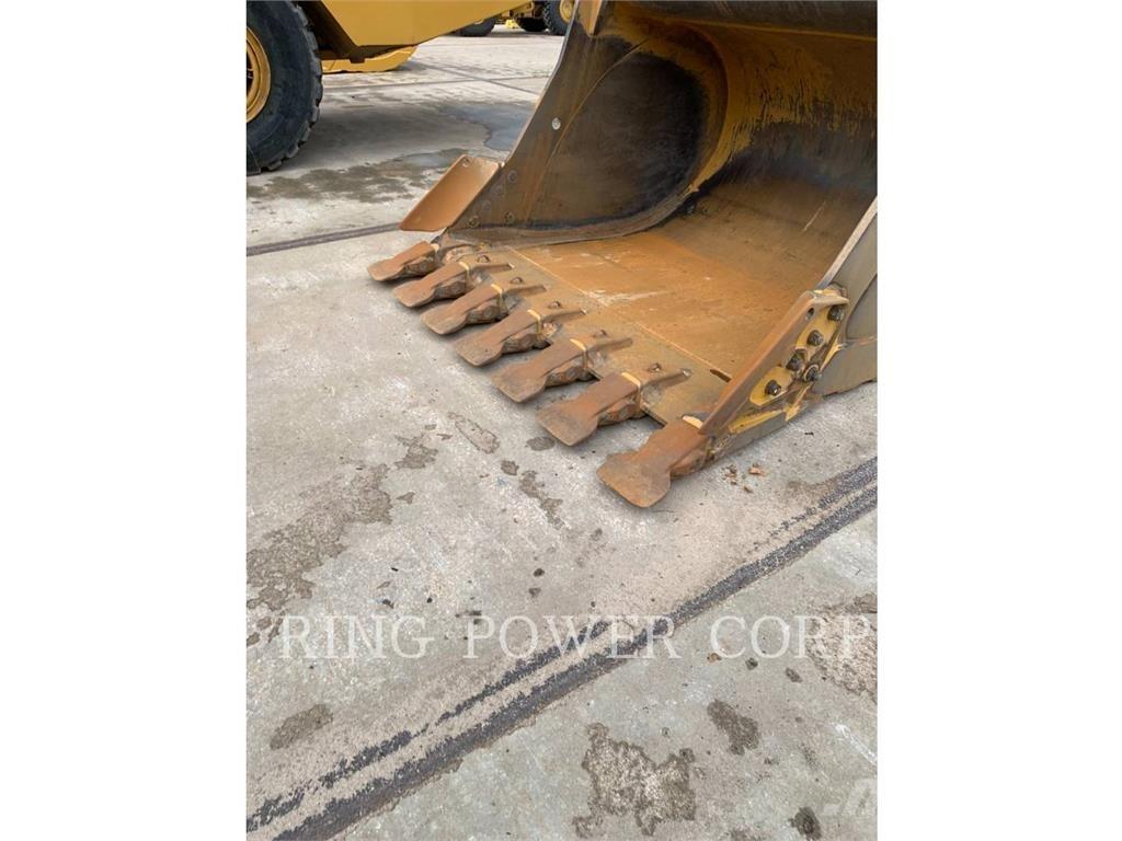 CAT 352-08 Rupsgraafmachines