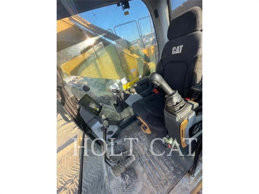 CAT 352 11 Rupsgraafmachines