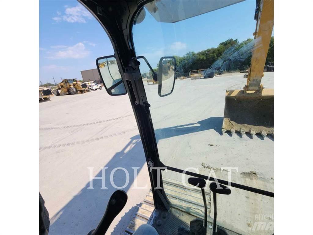 CAT 352 11 Rupsgraafmachines